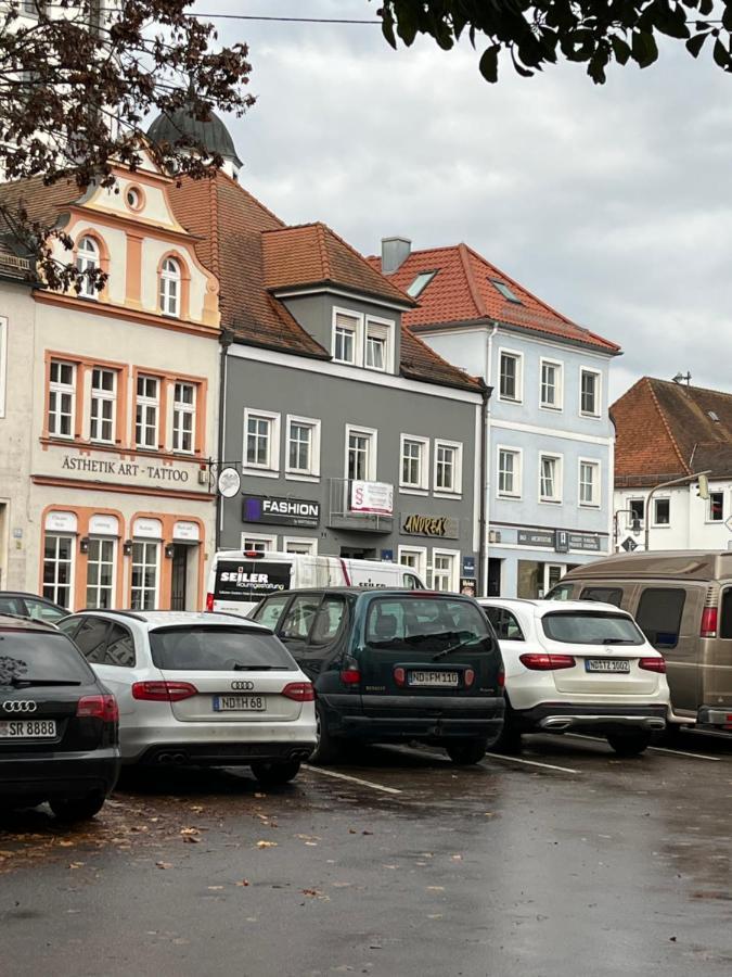 Zimmer Zum Vermieten Direkt An Der Donau Und Am Schloss นอยบวร์ก อันแดร์ โดเนา ภายนอก รูปภาพ
