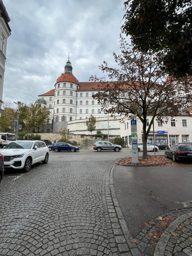 Zimmer Zum Vermieten Direkt An Der Donau Und Am Schloss นอยบวร์ก อันแดร์ โดเนา ภายนอก รูปภาพ